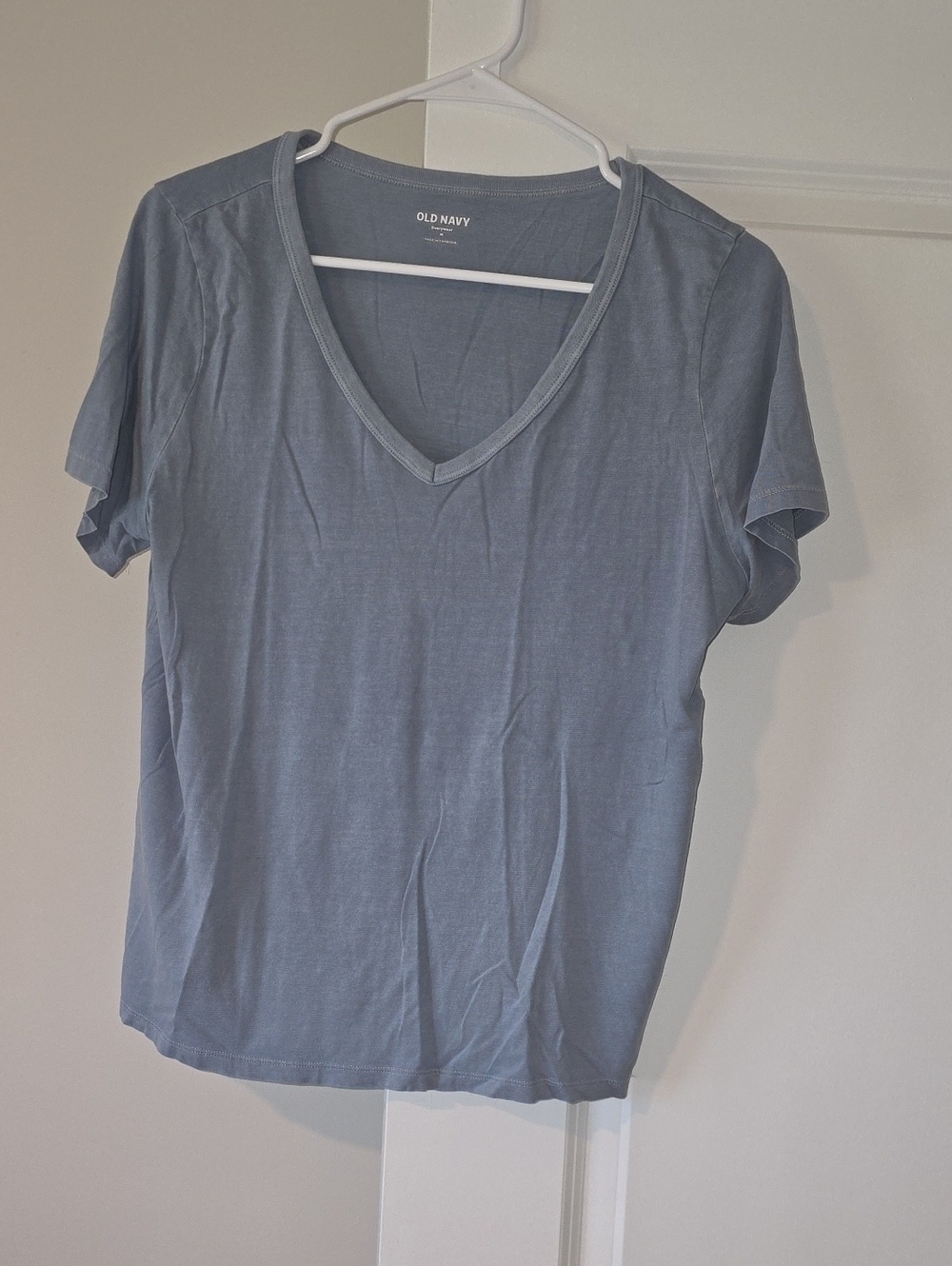 Old Navy Short Sleeve V-Neck Tee in Slate Blue Gray